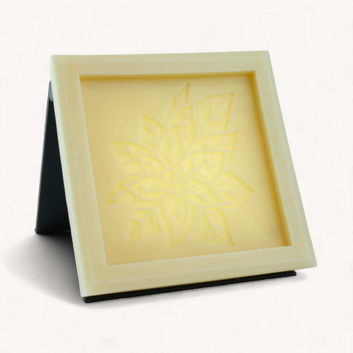Spiced Vanilla Fragrance Square - Poinsettia